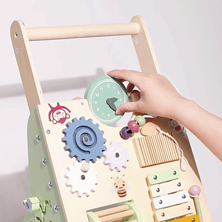 Montessori Holzspielzeug für Kinder zur spielerischen Entwicklung