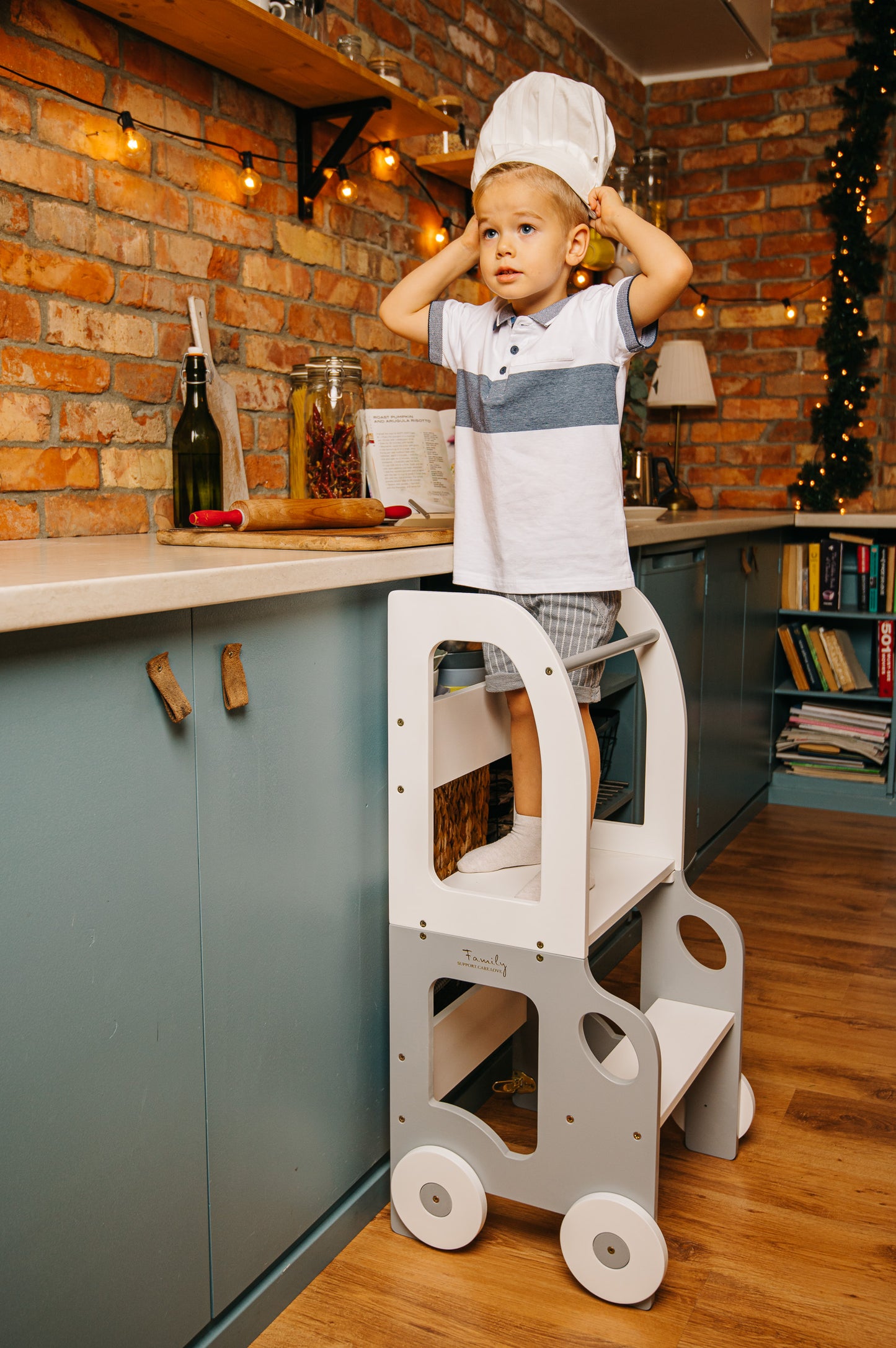 Montessori Learning Tower 3-in-1 – Kitchen Helper, Table & Chair in Car Design