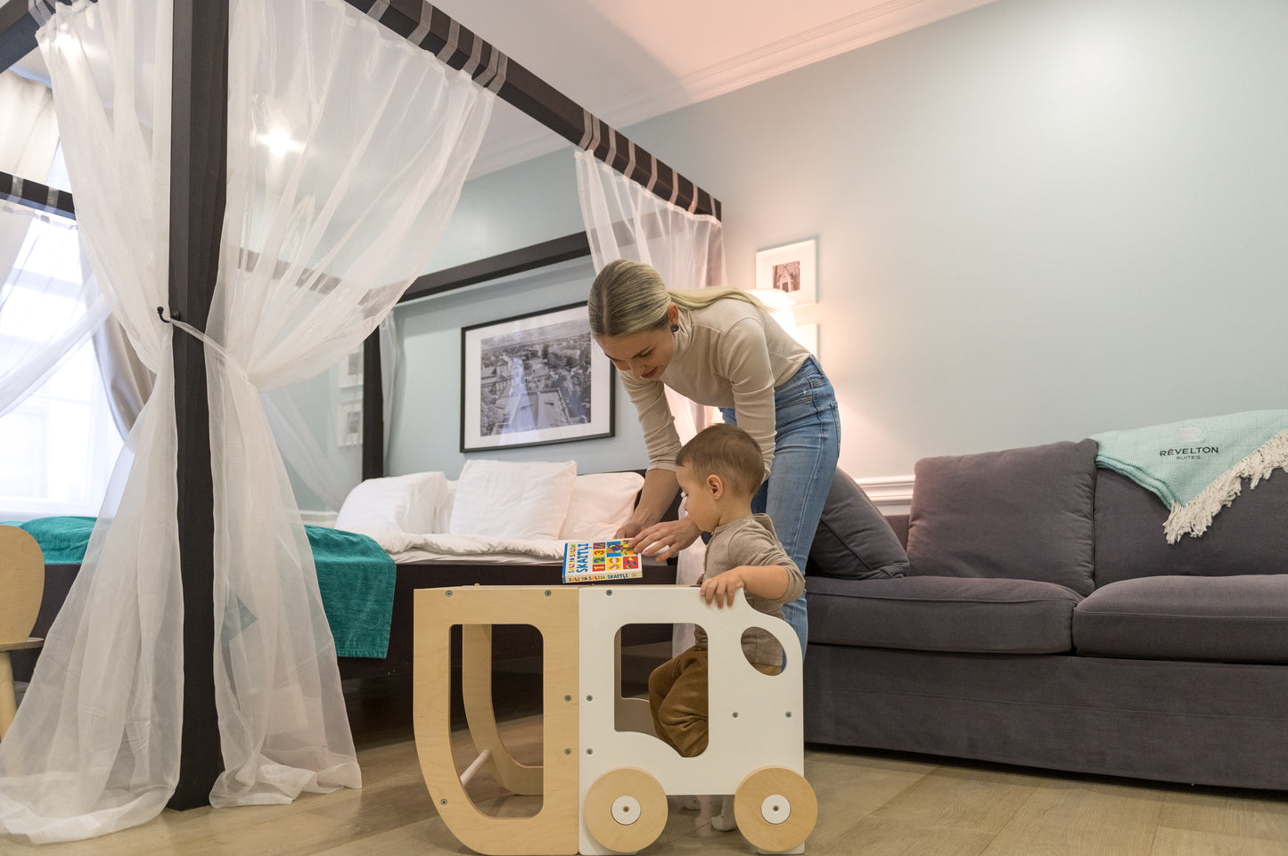 Montessori Learning Tower 3-in-1 – Kitchen Helper, Table & Chair in Car Design