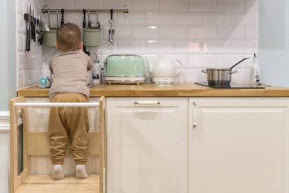Montessori Lernturm 3-in-1 in Wei? und Naturholz in der K¨¹che