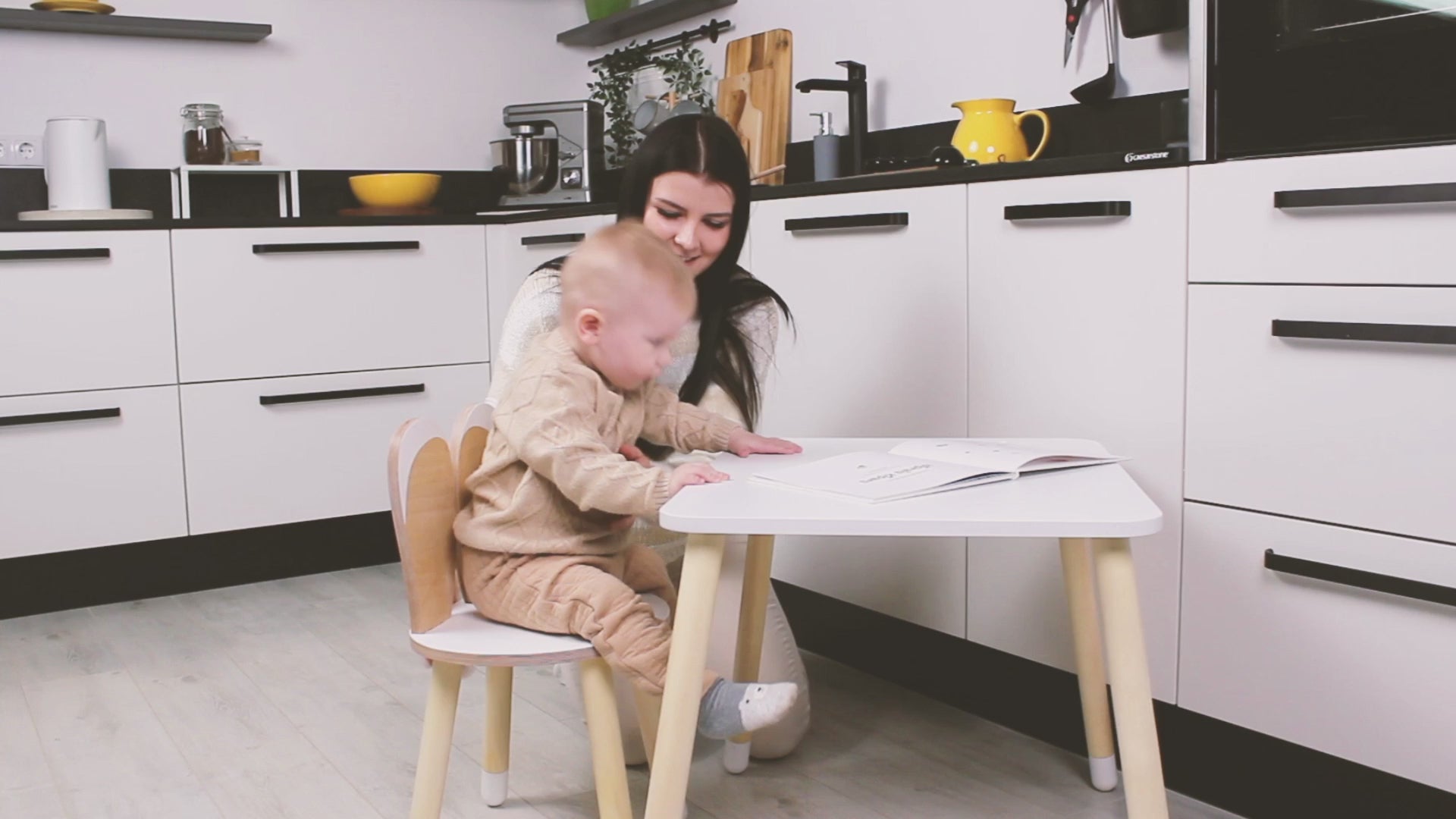 Kinder Tisch aus natürlichem Birkenholz